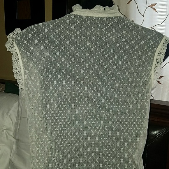 INC International Concepts  cream lace blouse. - Picture 4 of 8